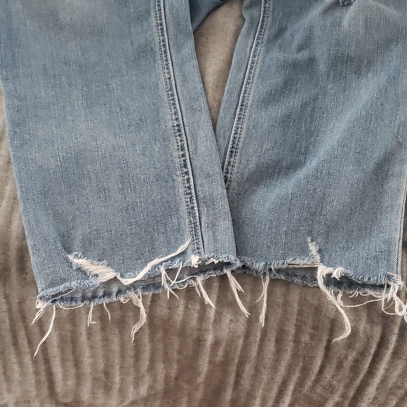 Distressed high rise straight cropped jeans - Picture 4 of 4